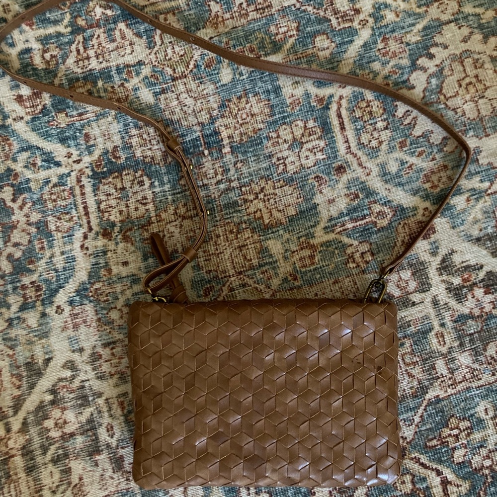 Madewell: Puff Woven Leather Crossbody